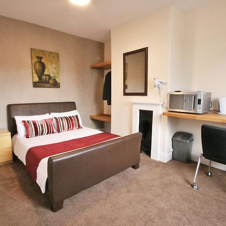 Central Hotel Cheltenham By Roomsbooked Екстериор снимка