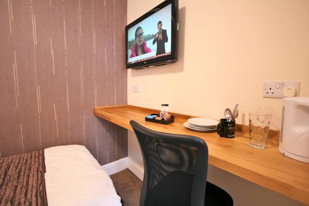 Central Hotel Cheltenham By Roomsbooked Екстериор снимка